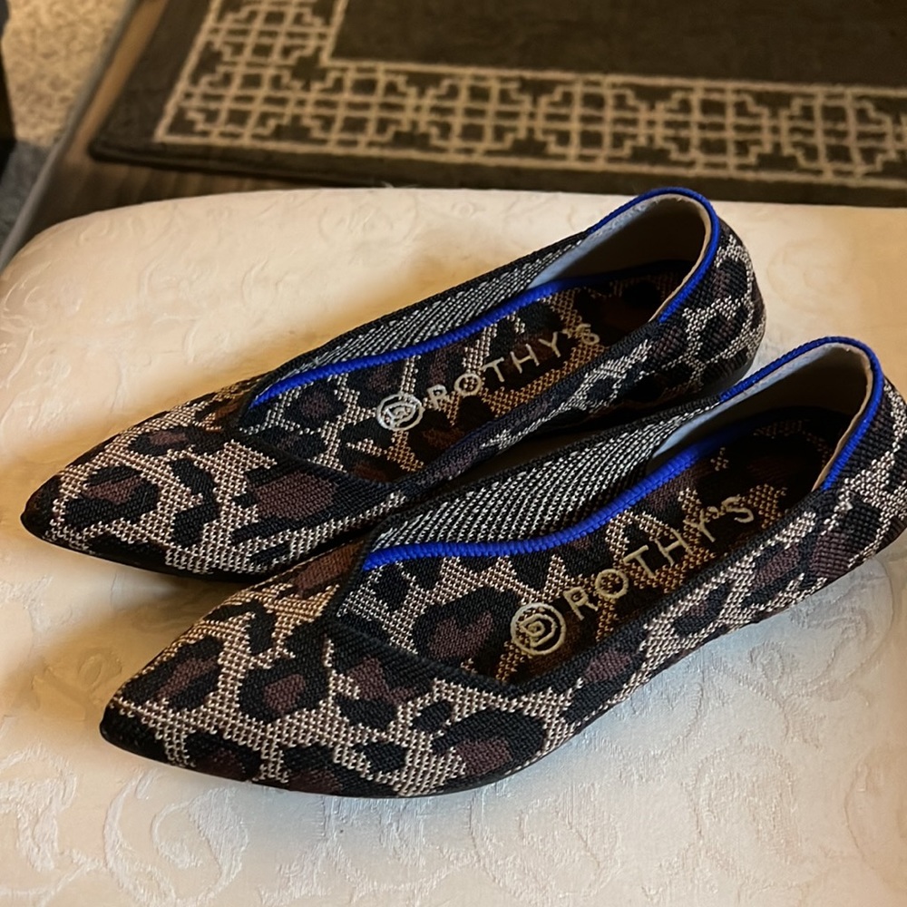 🤎🖤Rothy’s The Point in Wildcat